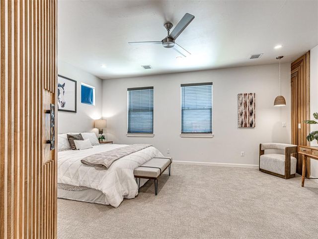 571 S Fretz Avenue, Edmond, OK 73003
