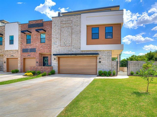 571 S Fretz Avenue, Edmond, OK 73003