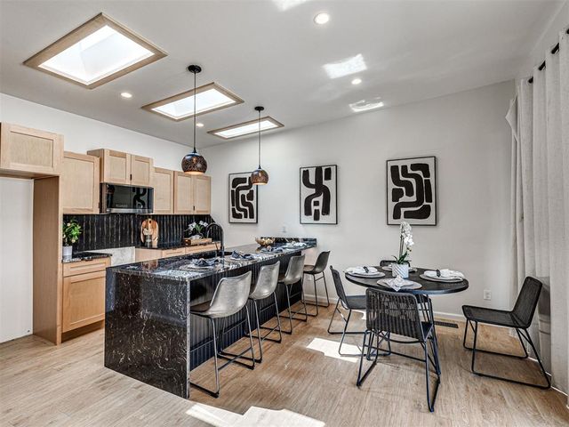571 S Fretz Avenue, Edmond, OK 73003