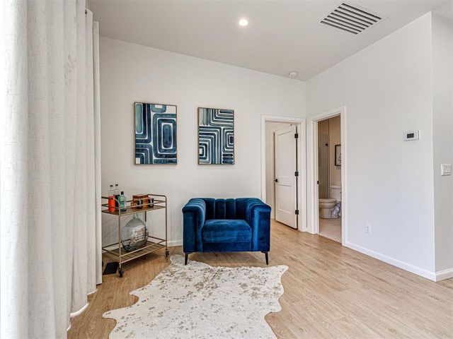 571 S Fretz Avenue, Edmond, OK 73003