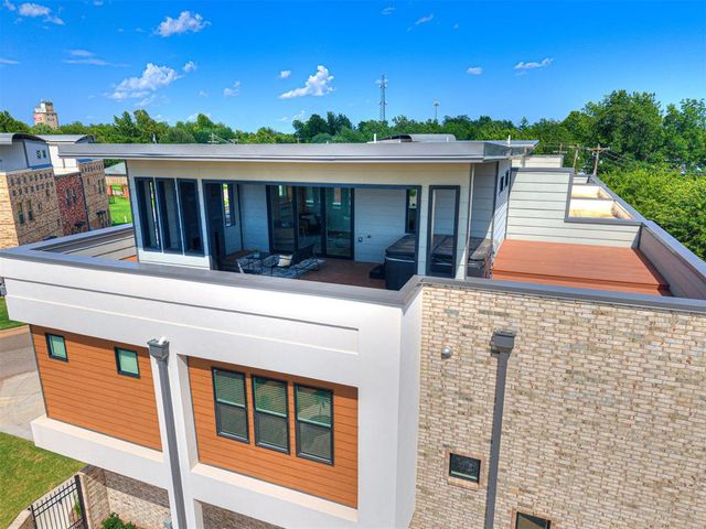 571 S Fretz Avenue, Edmond, OK 73003
