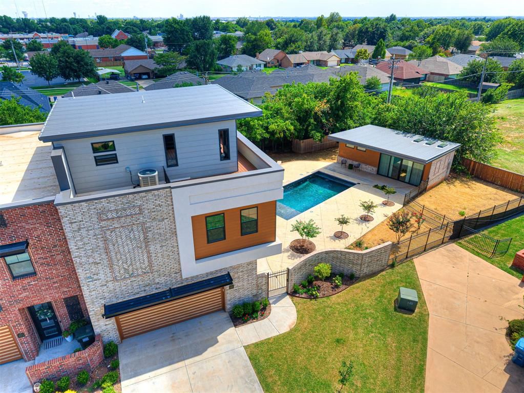 571 S Fretz Avenue, Edmond, OK 73003
