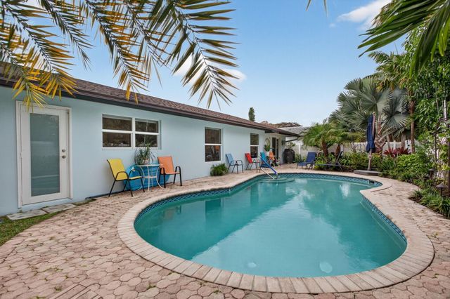 1921 NW 43rd Street, Oakland Park, FL 33309