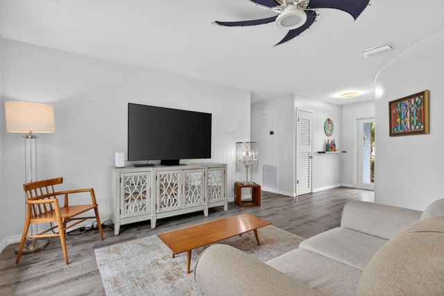 1921 NW 43rd Street, Oakland Park, FL 33309