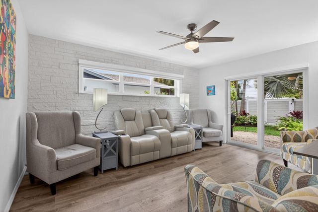 1921 NW 43rd Street, Oakland Park, FL 33309