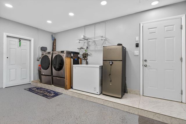 1921 NW 43rd Street, Oakland Park, FL 33309