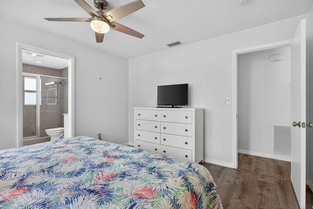 1921 NW 43rd Street, Oakland Park, FL 33309