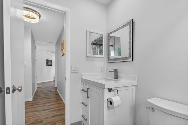 1921 NW 43rd Street, Oakland Park, FL 33309