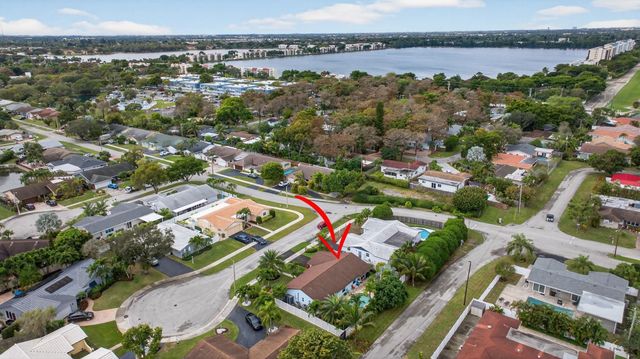 1921 NW 43rd Street, Oakland Park, FL 33309