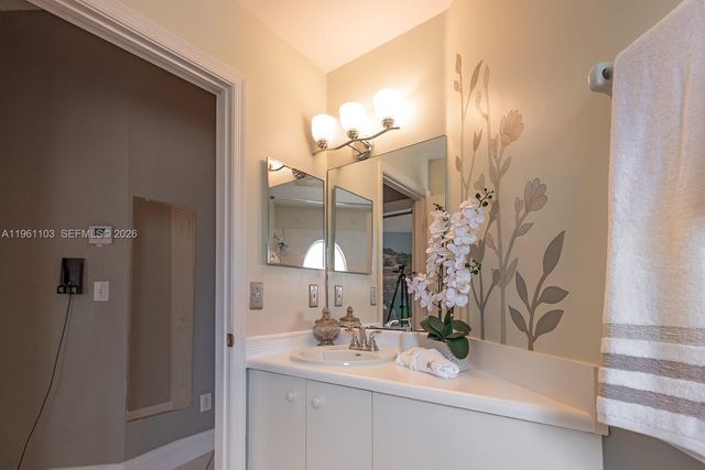 11831 NW 57th St, Coral Springs, FL 33076