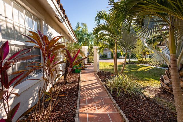 11831 NW 57th St, Coral Springs, FL 33076