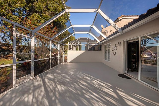 11831 NW 57th St, Coral Springs, FL 33076