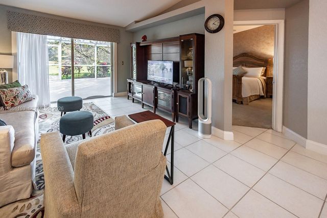 11831 NW 57th St, Coral Springs, FL 33076