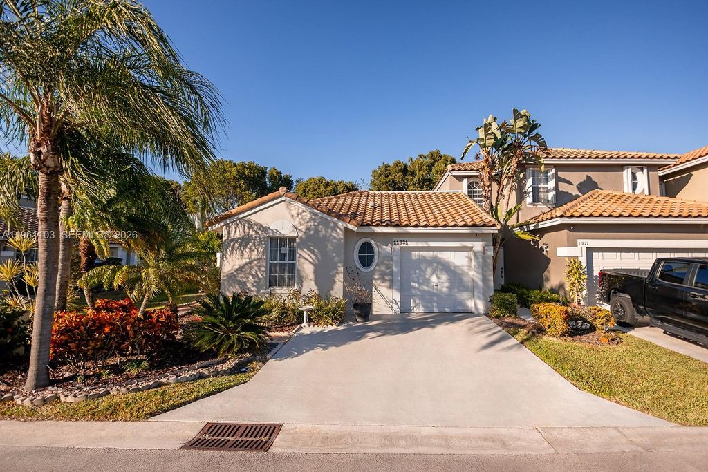 11831 NW 57th St, Coral Springs, FL 33076