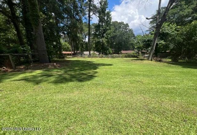 360 Pine Ridge Road, Jackson, MS 39206