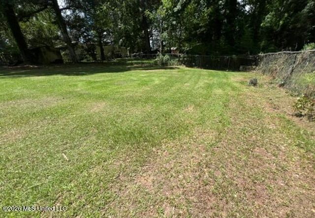 360 Pine Ridge Road, Jackson, MS 39206