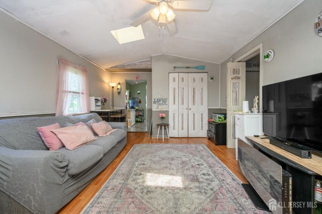 904 Central Avenue, Union Beach, NJ 07735