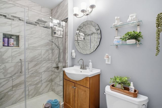 70 Norman St, Springfield, MA 01104