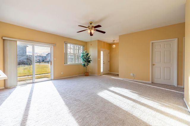 1253 Primrose Lane, Schererville, IN 46375