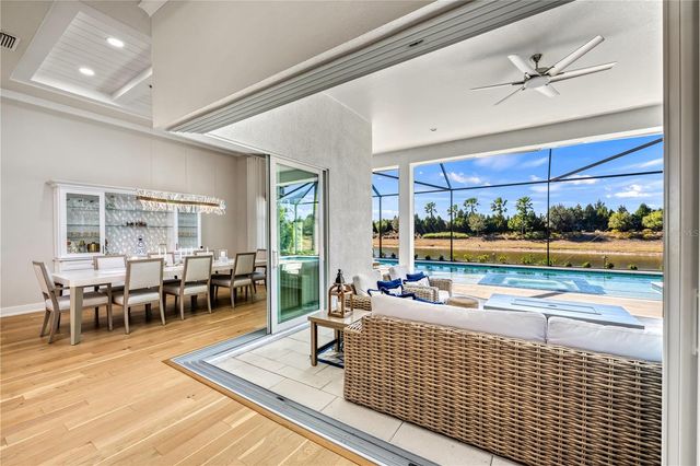 8281 REDONDA LOOP, Bradenton, FL 34202