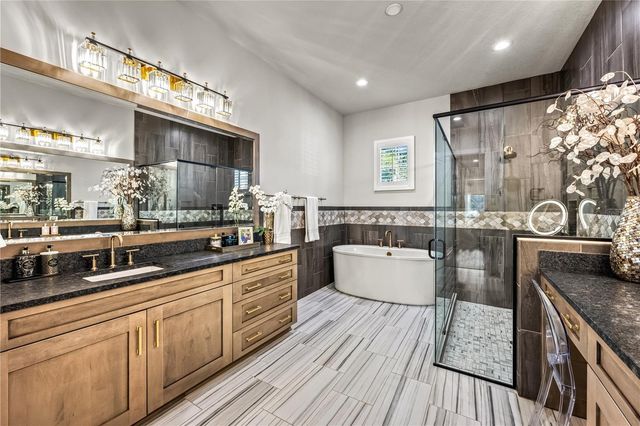 8281 REDONDA LOOP, Bradenton, FL 34202