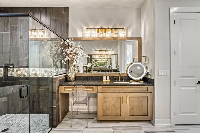 8281 REDONDA LOOP, Bradenton, FL 34202