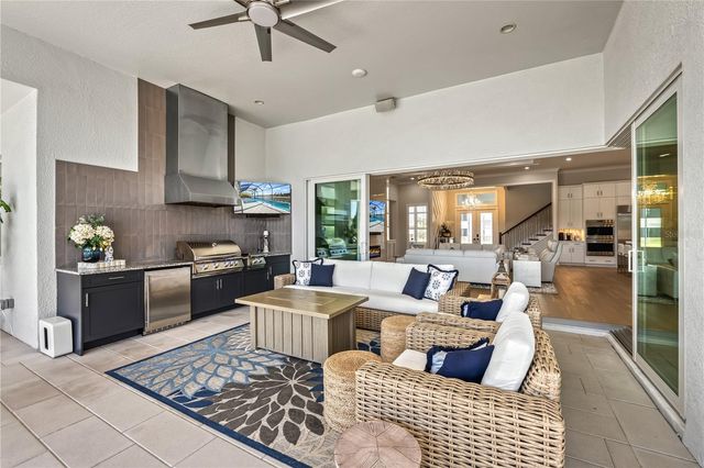 8281 REDONDA LOOP, Bradenton, FL 34202