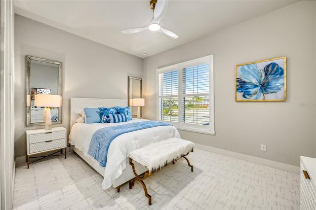 8281 REDONDA LOOP, Bradenton, FL 34202