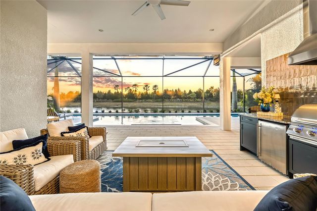 8281 REDONDA LOOP, Bradenton, FL 34202