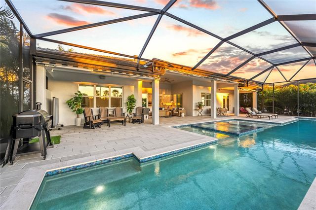 8281 REDONDA LOOP, Bradenton, FL 34202