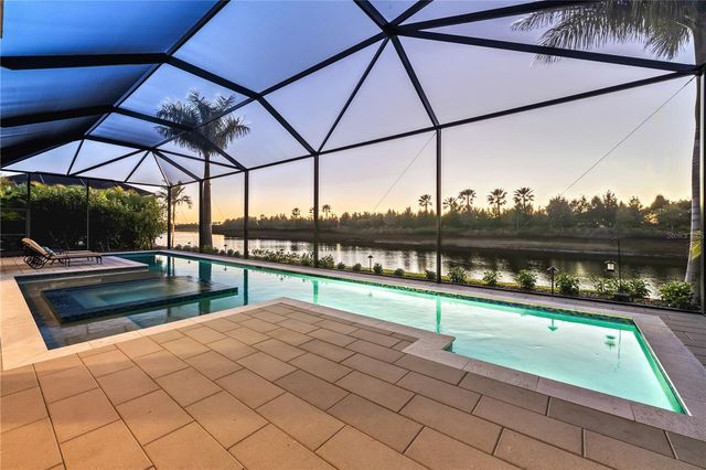 8281 REDONDA LOOP, Bradenton, FL 34202