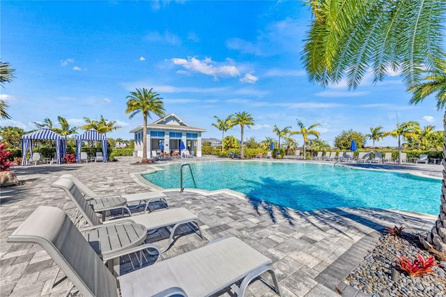 8281 REDONDA LOOP, Bradenton, FL 34202