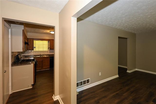 7362 Penland Drive, Riverdale, GA 30296
