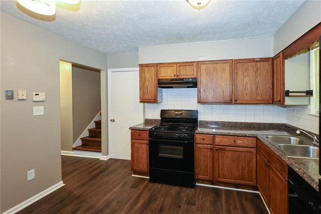 7362 Penland Drive, Riverdale, GA 30296