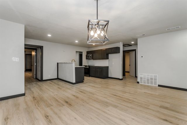 4520 Geddes Avenue, Fort Worth, TX 76107