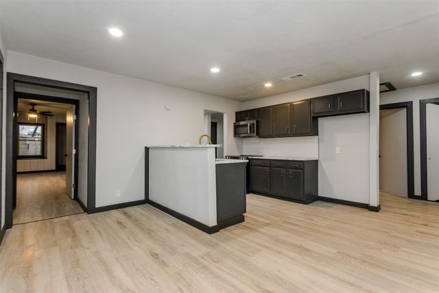 4520 Geddes Avenue, Fort Worth, TX 76107