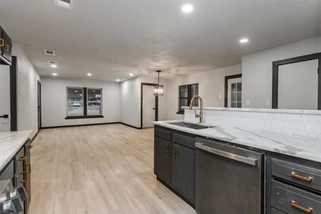 4520 Geddes Avenue, Fort Worth, TX 76107