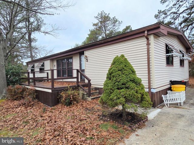 5 SUSAN DR, Barnegat, NJ 08005