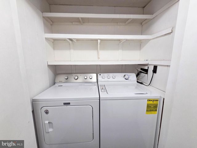 5 SUSAN DR, Barnegat, NJ 08005