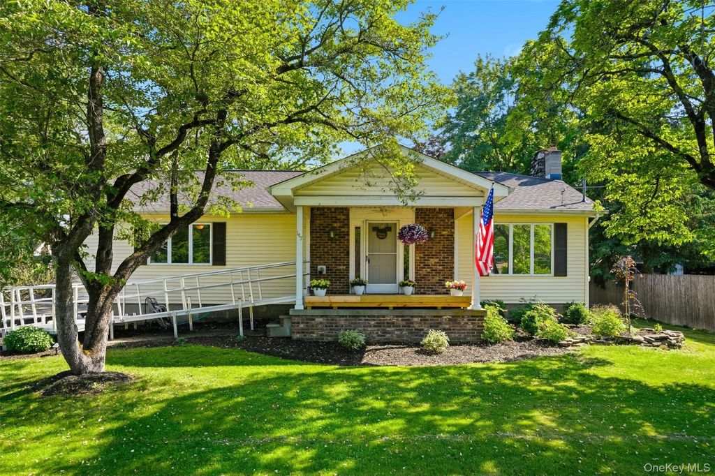 147 County Route 1, Warwick, NY 10990