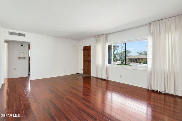 6024 CABRILLO Drive Drive, El Paso, TX 79912