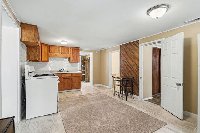 1118 Willis Avenue, Kalamazoo Twp, MI 49048