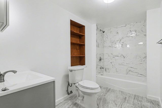 1118 Willis Avenue, Kalamazoo Twp, MI 49048