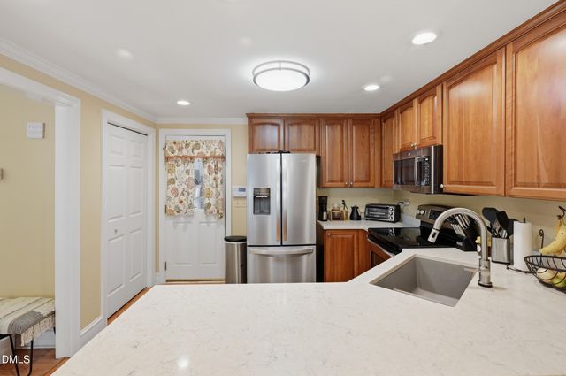 7514 Wellesley Park S, Raleigh, NC 27615