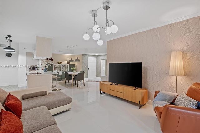 17145 N Bay Road 4204, Sunny Isles Beach, FL 33160