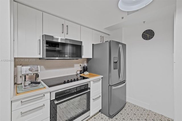 17145 N Bay Road 4204, Sunny Isles Beach, FL 33160