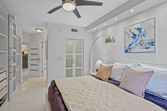 17145 N Bay Road 4204, Sunny Isles Beach, FL 33160