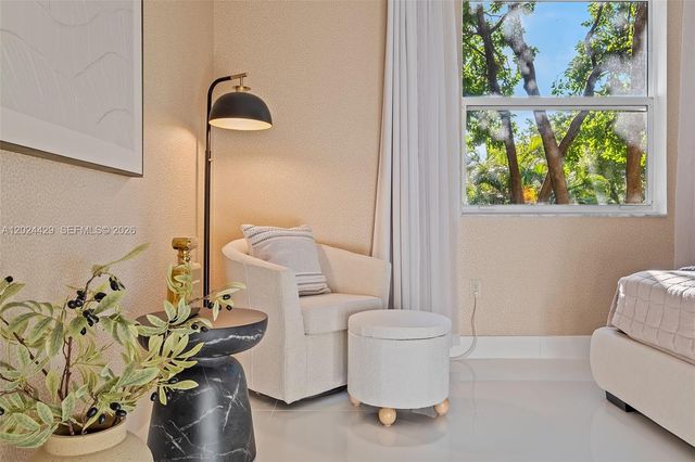 17145 N Bay Road 4204, Sunny Isles Beach, FL 33160