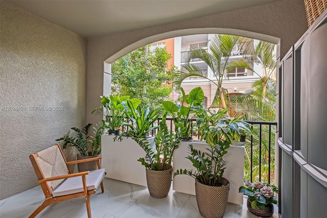 17145 N Bay Road 4204, Sunny Isles Beach, FL 33160