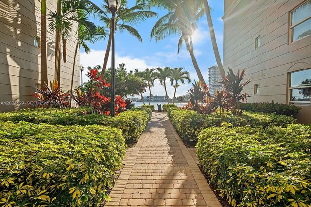 17145 N Bay Road 4204, Sunny Isles Beach, FL 33160